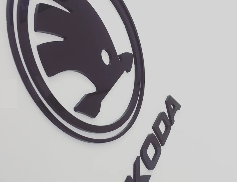 Logótipo da Škoda recortado em volume